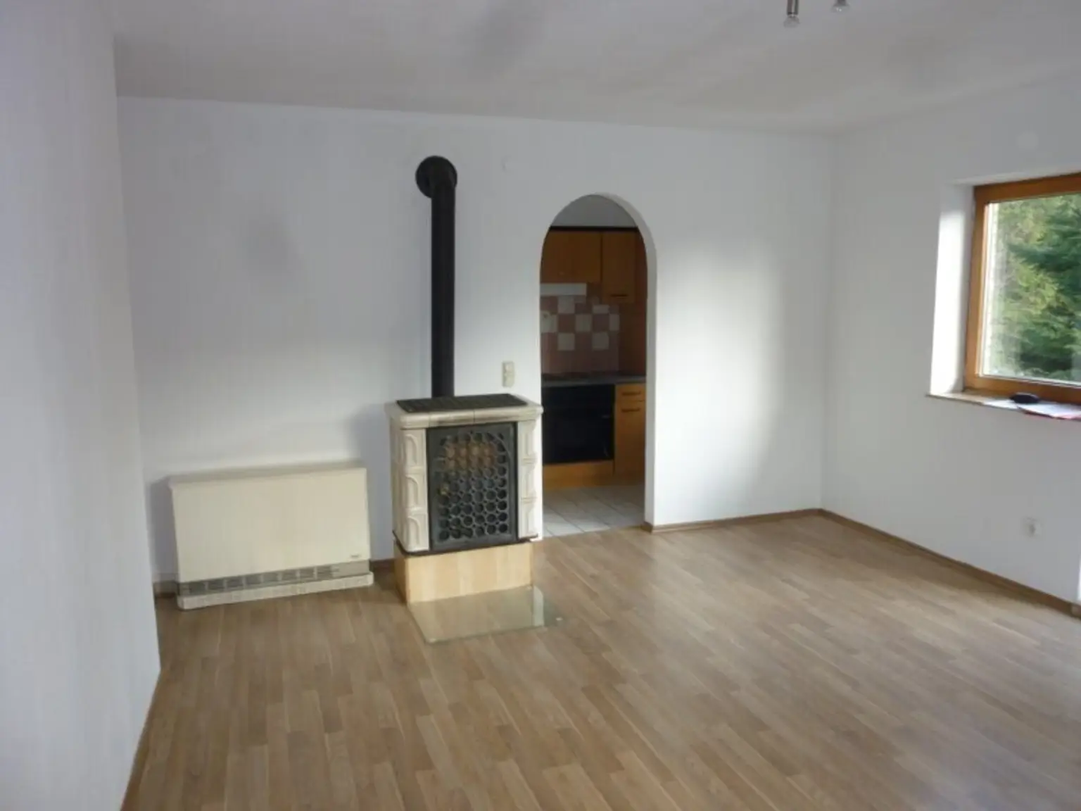 Wohnzimmer - Kleines 2 Zimmer Appartement mit PKW-Stellplatz Miete Grödig Salzburg