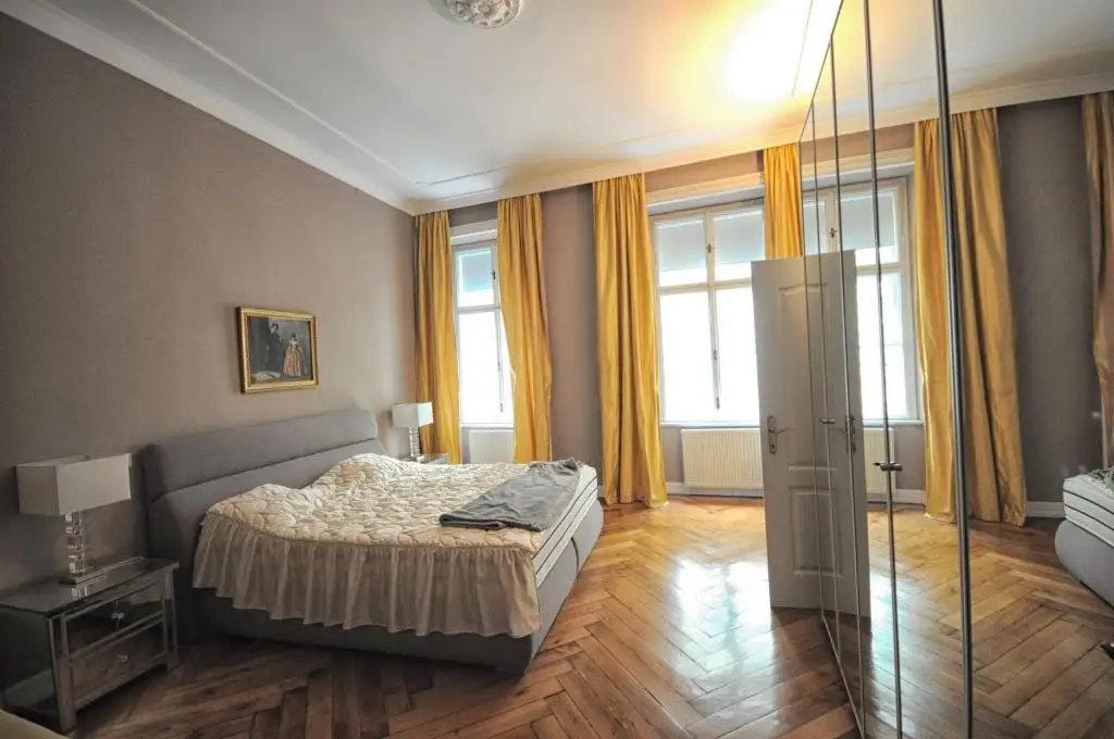 Topaltbauwohnung vollmöbliert
