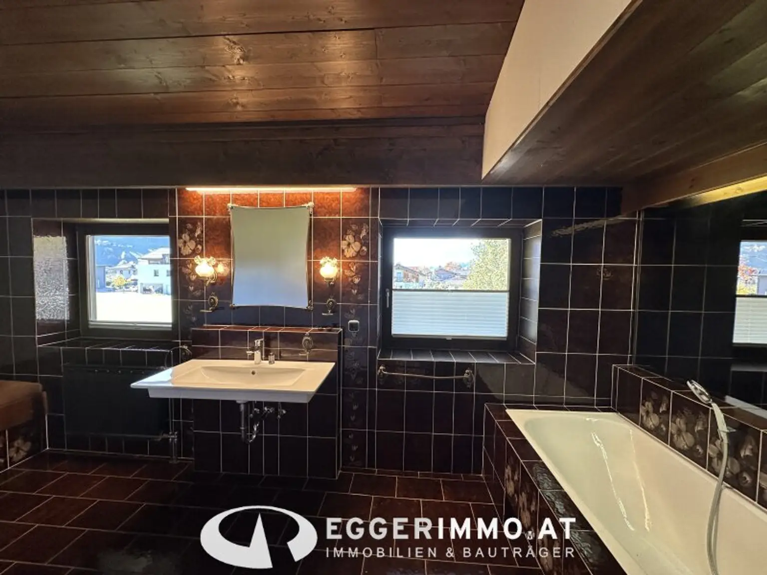 Spacious Detached House with Garconniere in Country House Style with Large Garden for Rent