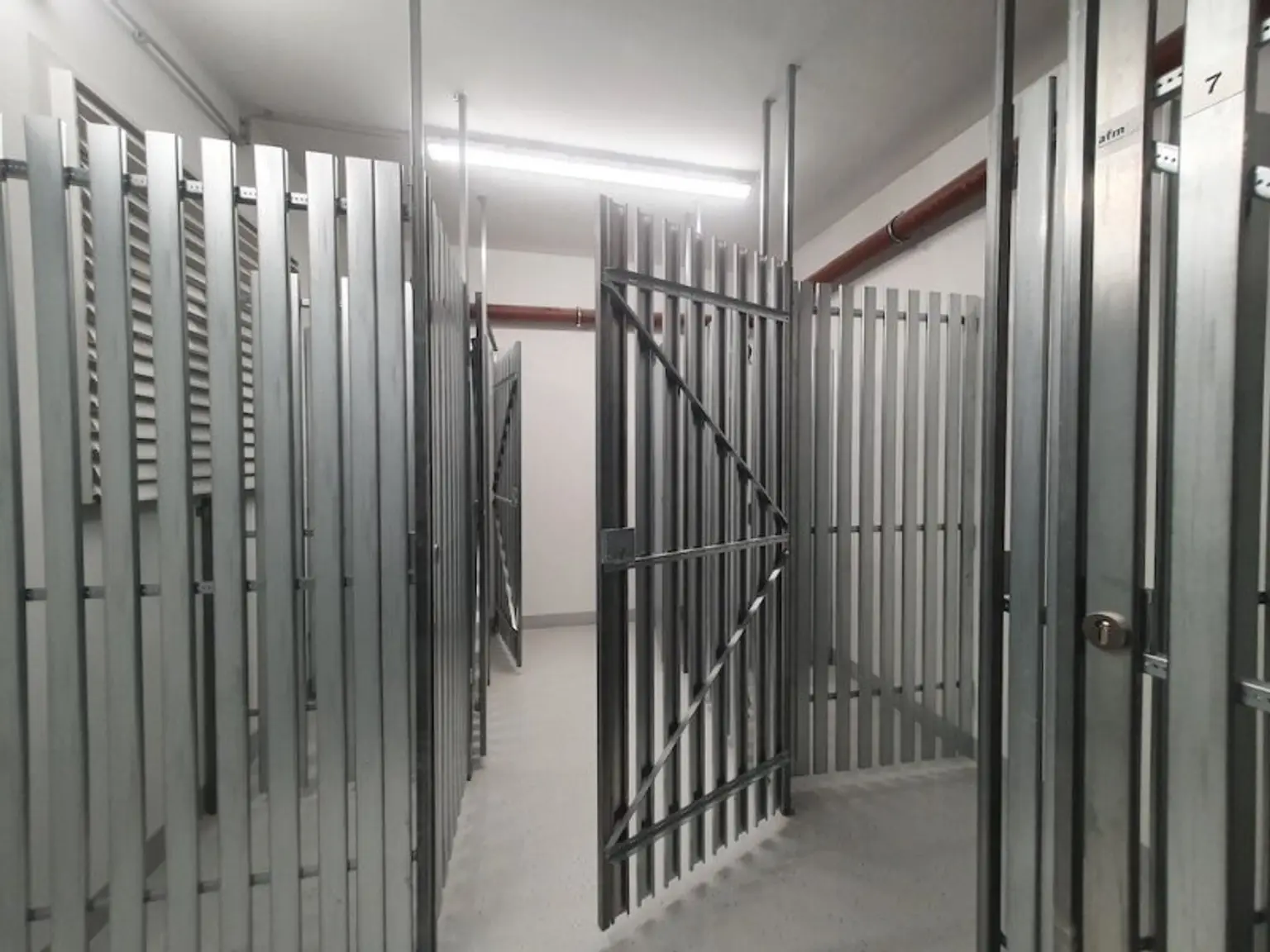 Helle moderne Wohnung bei U2-Stadlau/Bahnhof