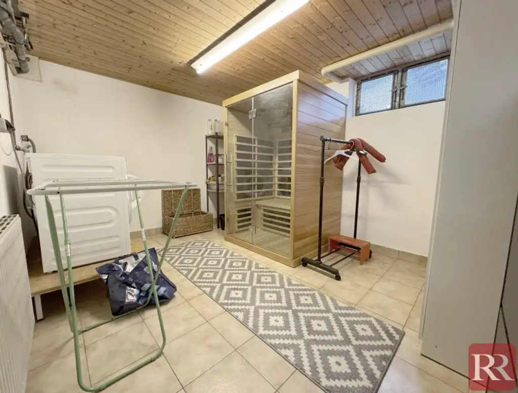 Bungalow auf großem, sonnigem Grund