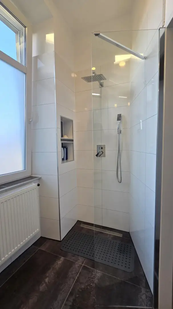05 Dusche