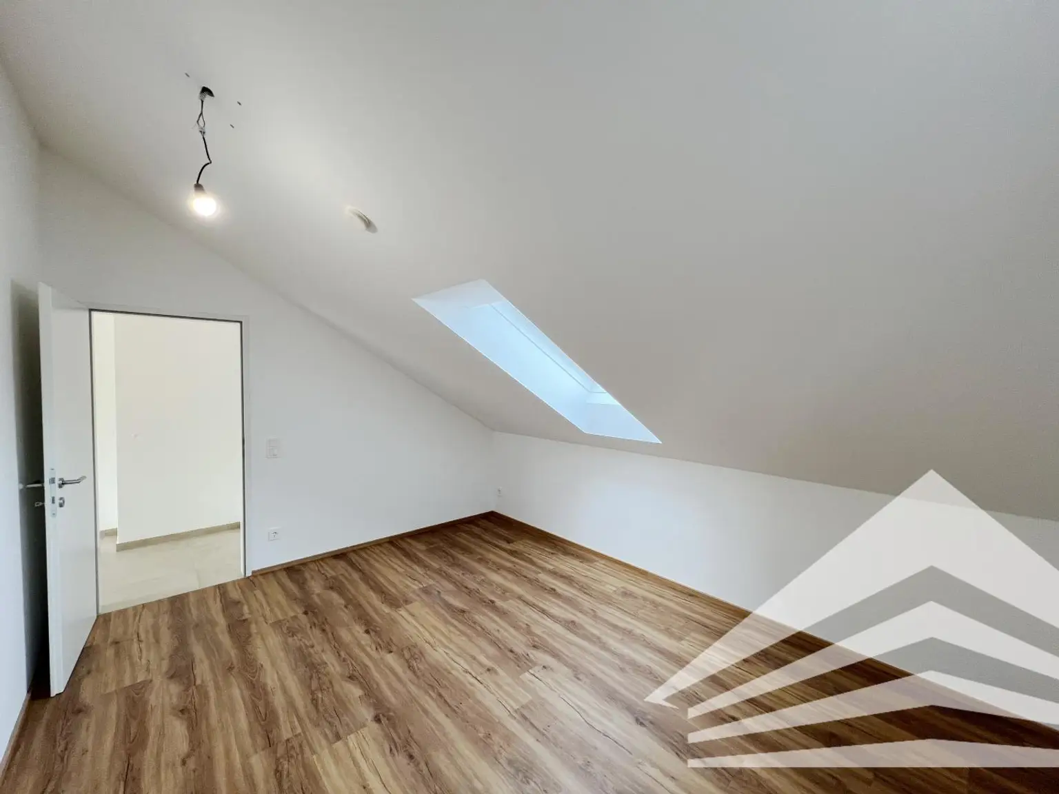 Außergewöhnliches 4-Zimmer Penthouse mit großem Balkon in Puchenau!