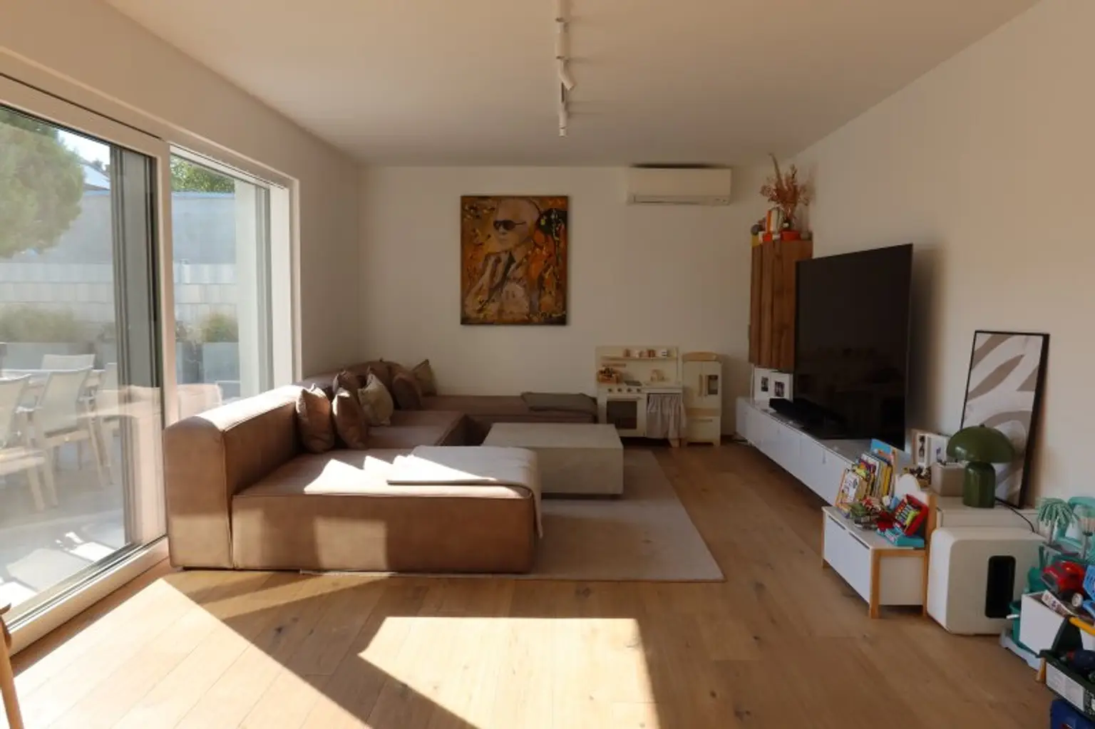 Modern Living in Enzersfeld – stilvolles Einfamilienhaus mit Garten & Pool