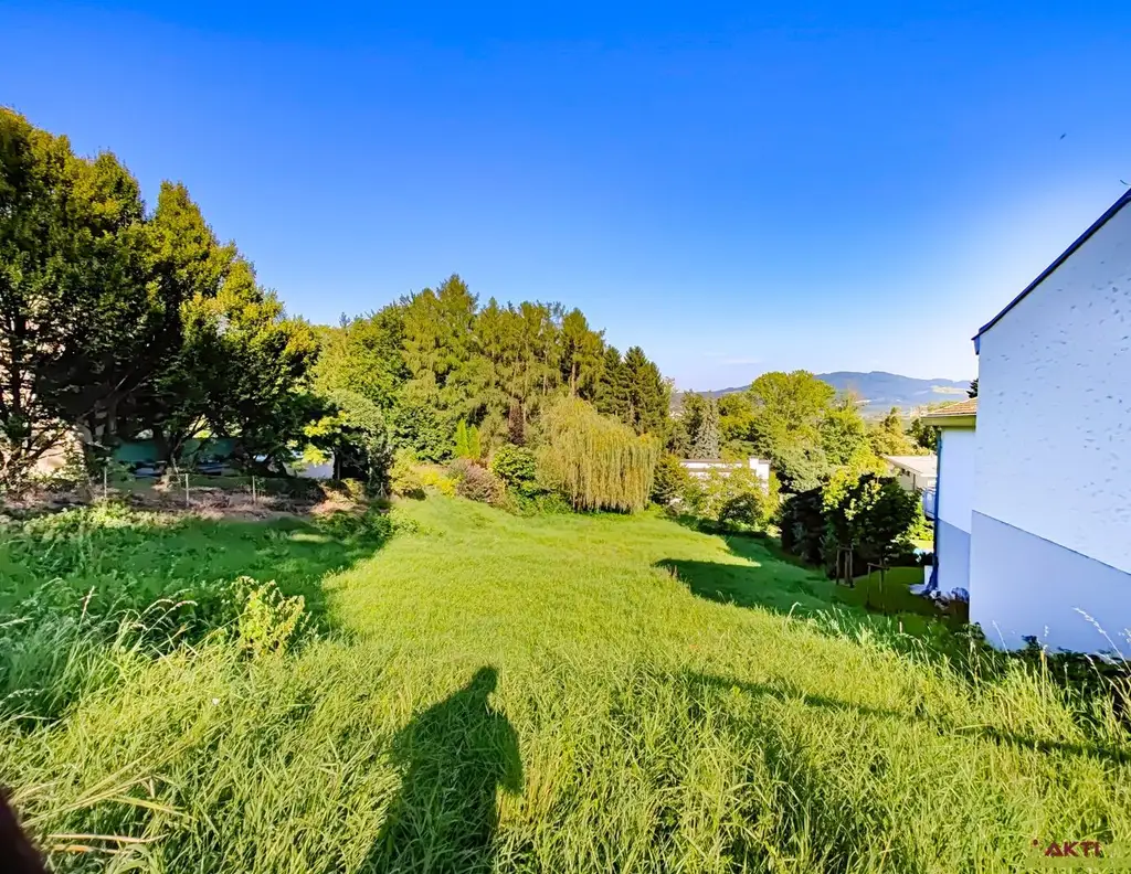 Attraktives Baugrundstück mit vielseitigem Potenzial in begehrter Lage von Linz.