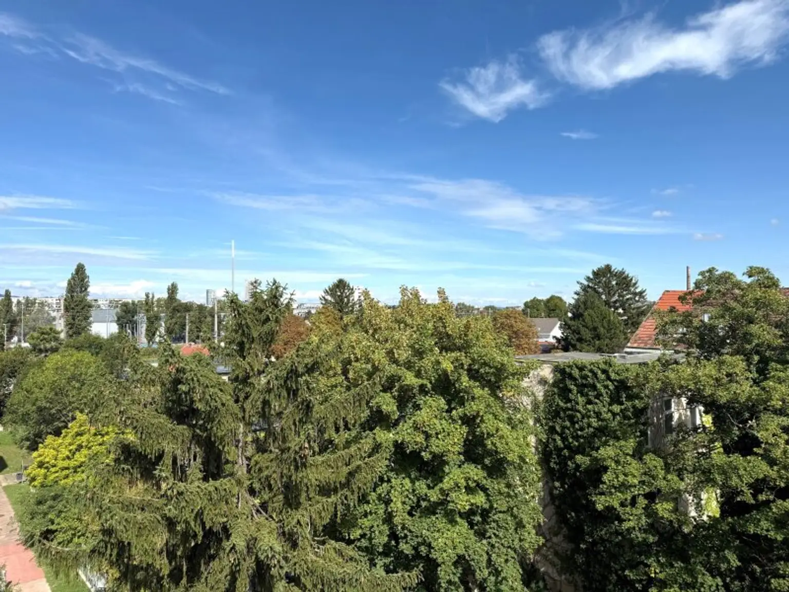 Neubau-Erstbezug - 1 Zimmer mit Außenfläche und sehr großer Gemeinschaftsterrase ca. 60 m² - unweit der U2 Station Stadlau