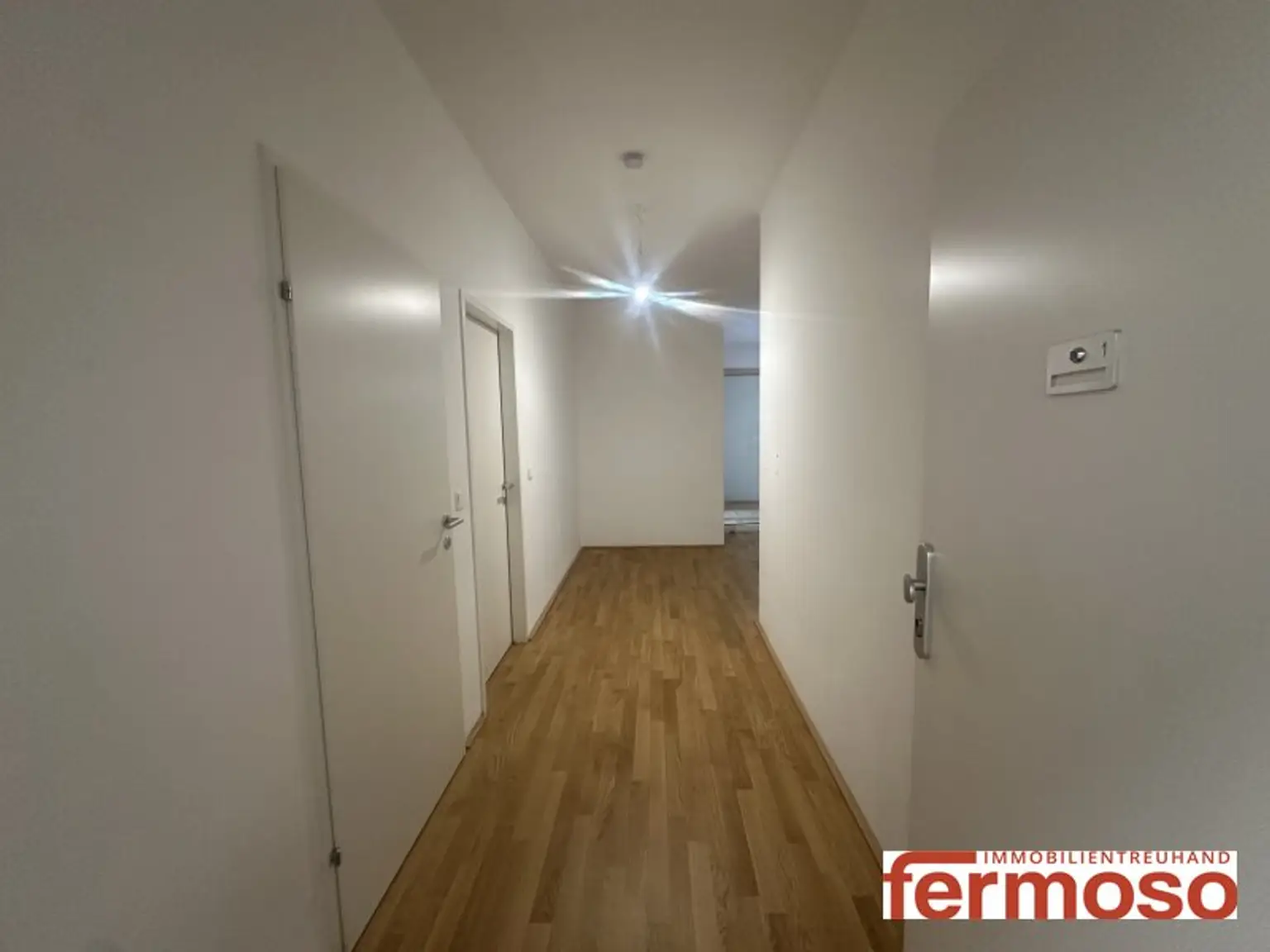Neuwertige 2-Zimmer-Wohnung mit Garten und Loggia im Herzen von 1210 Wien!