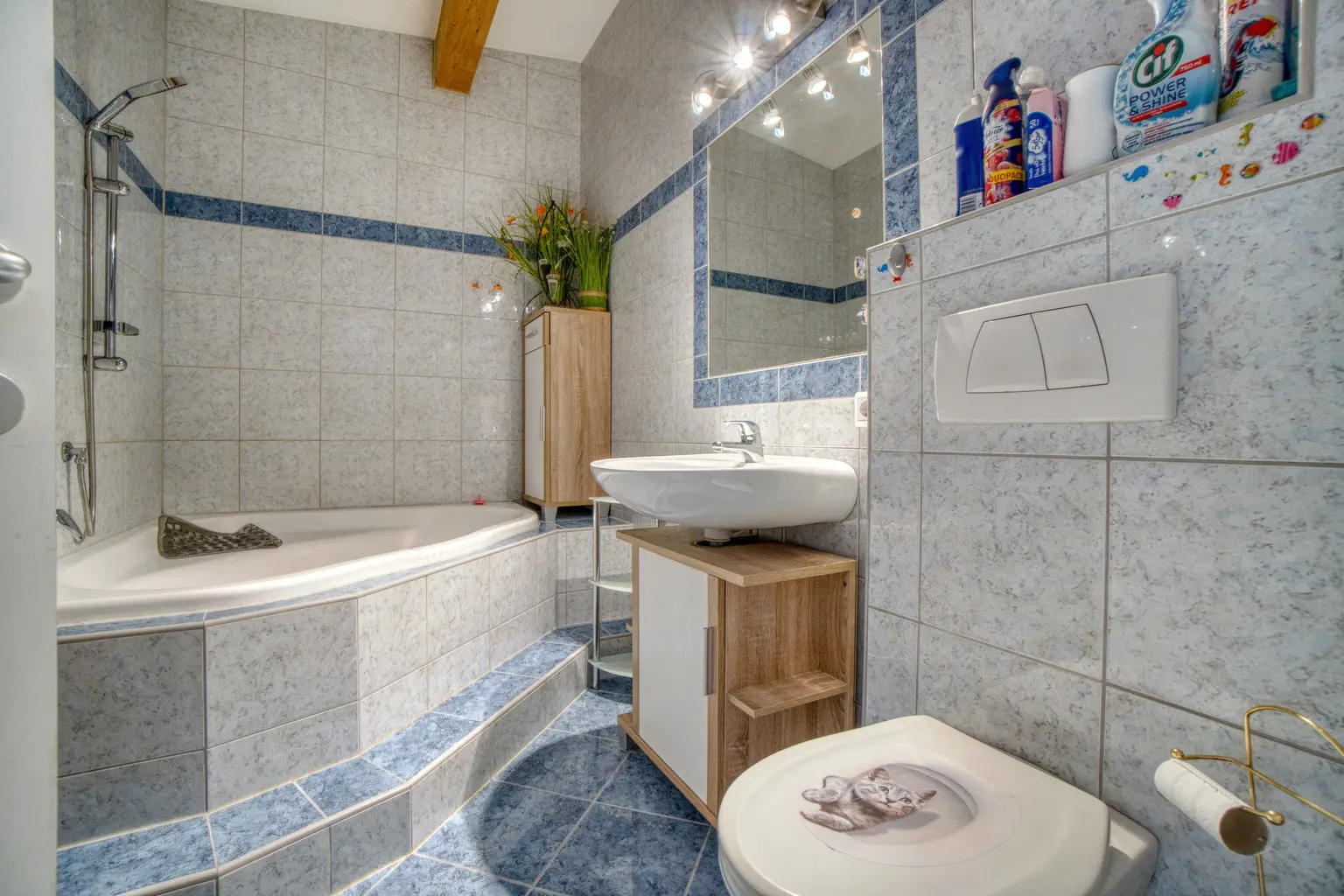 Attraktives Reihenhaus mit gemütlichem Garten