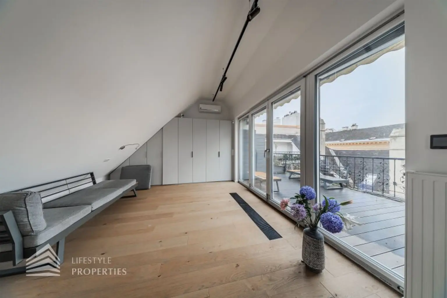Moderne 4-Zimmer Maisonettewohnung mit Terrasse, Nähe Stephansplatz by Lifestyle Properties