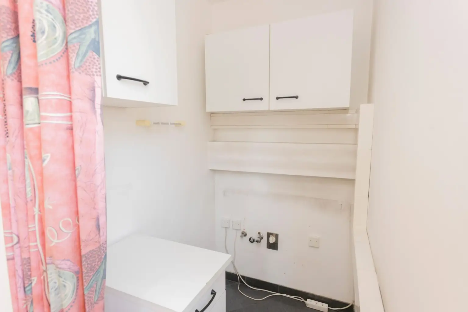 Vielfältig nutzbar: 2-Zimmer Erdgeschosswohnung oder Büro in bester Lage 22. Bezirk