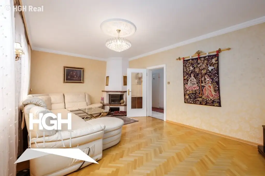 2540 Bad Vöslau Sehr helle und ruhige 4-Zimmer Wohnung mit Loggia am Waldesrand in Thermalbad-Nähe