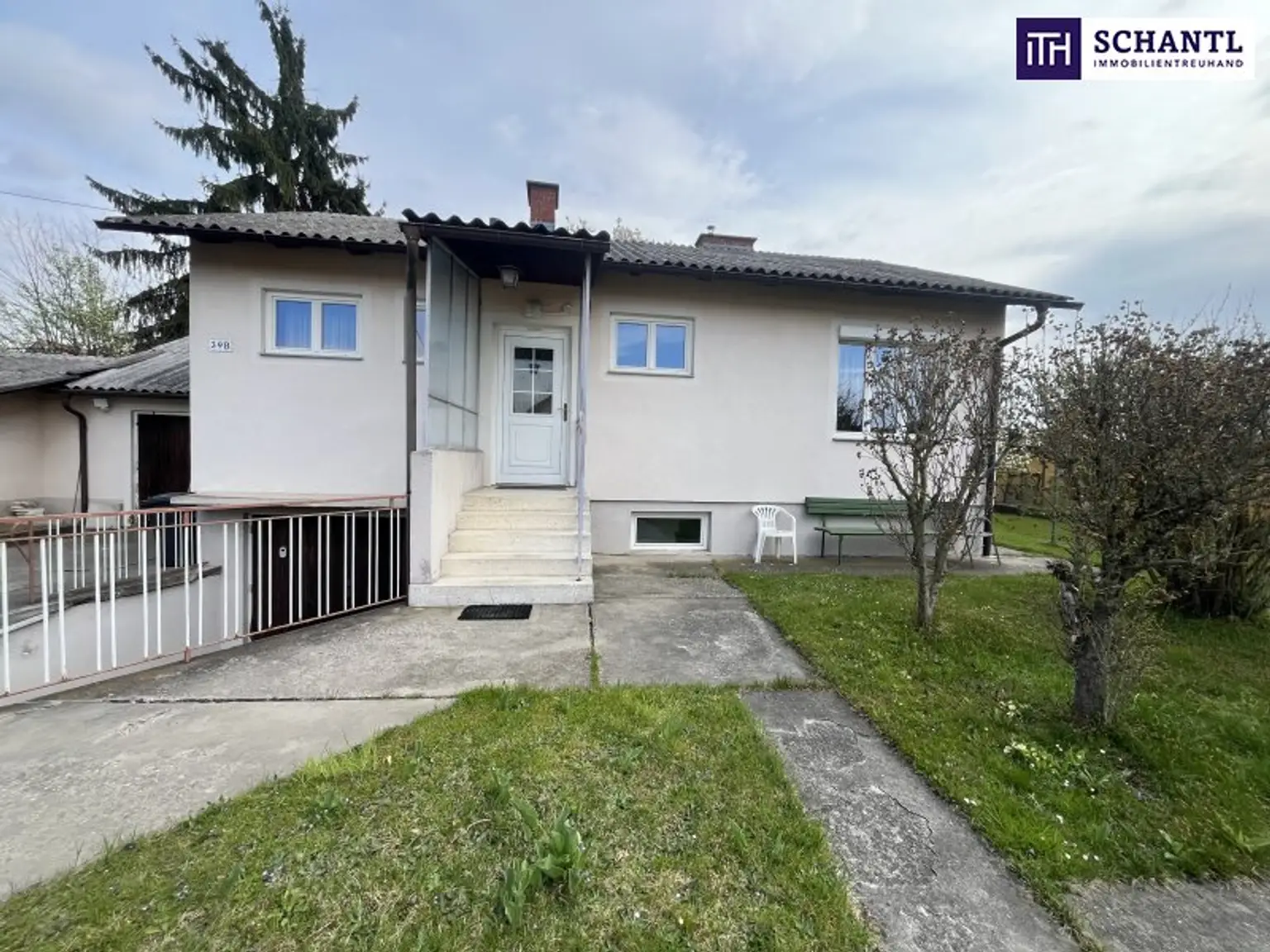 PLATZ zum WACHSEN – sanierungsbedürftiges Haus mit großem Garten und traumhaften Bäumen in Graz Liebenau! Bungalow mit Ausbaureserve!