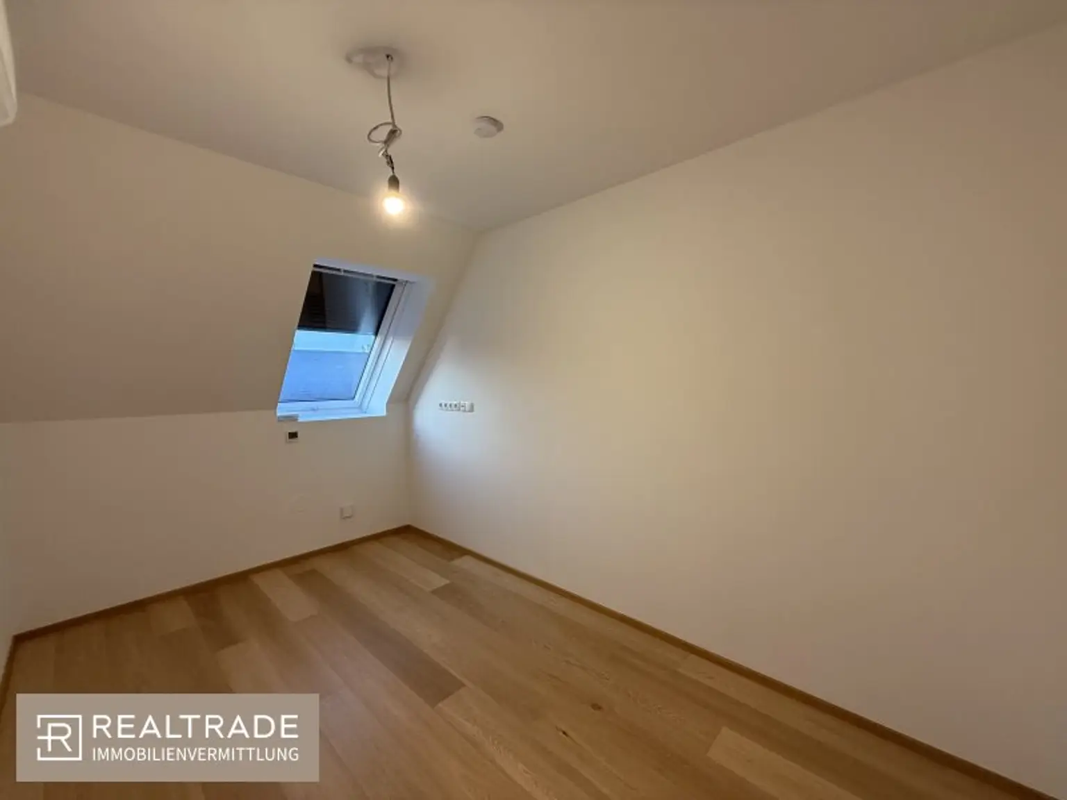 !!! NEU !!! Erstbezug DG-Wohnungen nähe Heinestraße