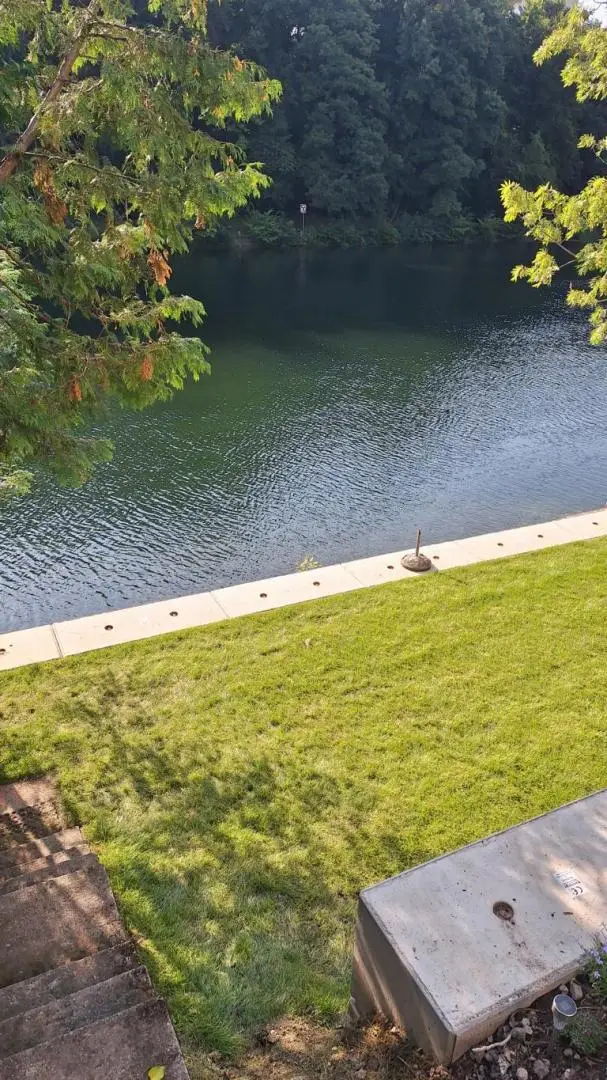 Gemütliche 2-Zimmer-Wohnung mit Terrasse und Badeplatz an der Traun