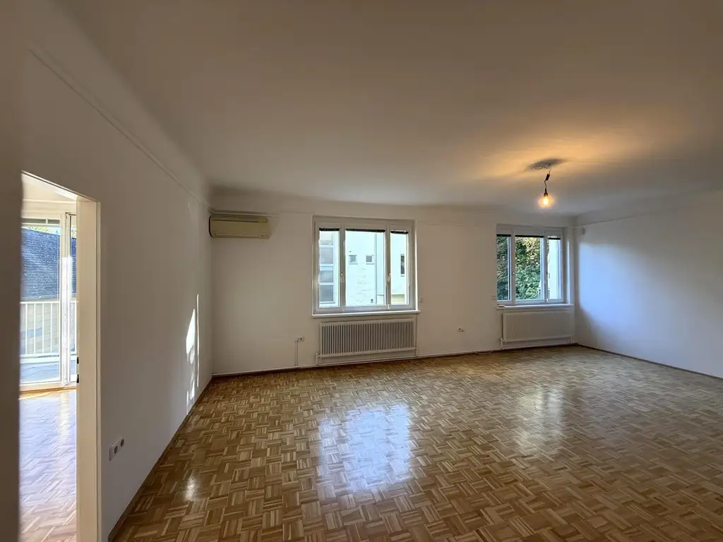 Traumhafte 3-Zimmer-Eigentumswohnung, Erstbezug nach Sanierung // Fantastic 3-room condominium, first occupancy after renovation in //