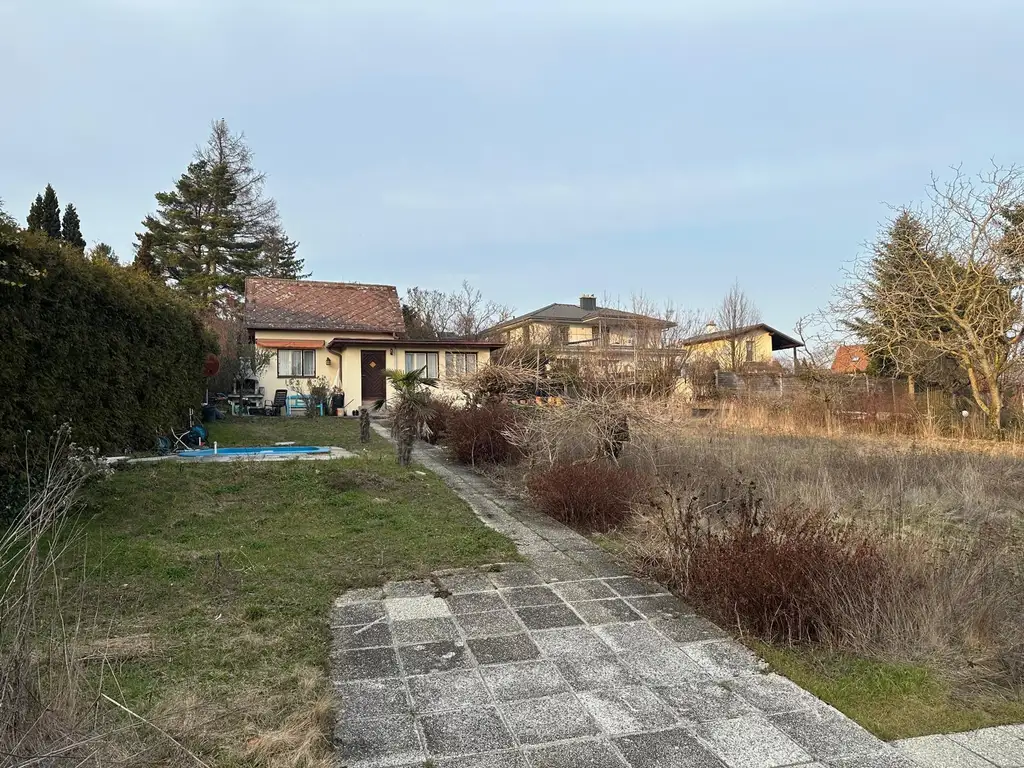 Errichten Sie sich Ihre Villa in herrlicher Südhang-Lage mitten am Ölberg