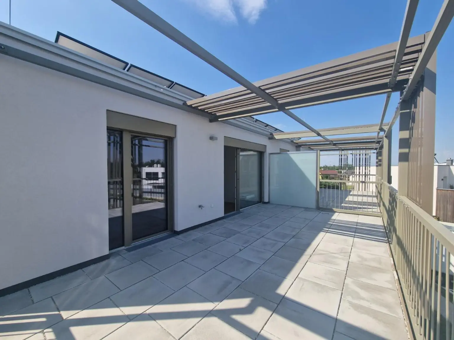 Dachterrasse westseitig