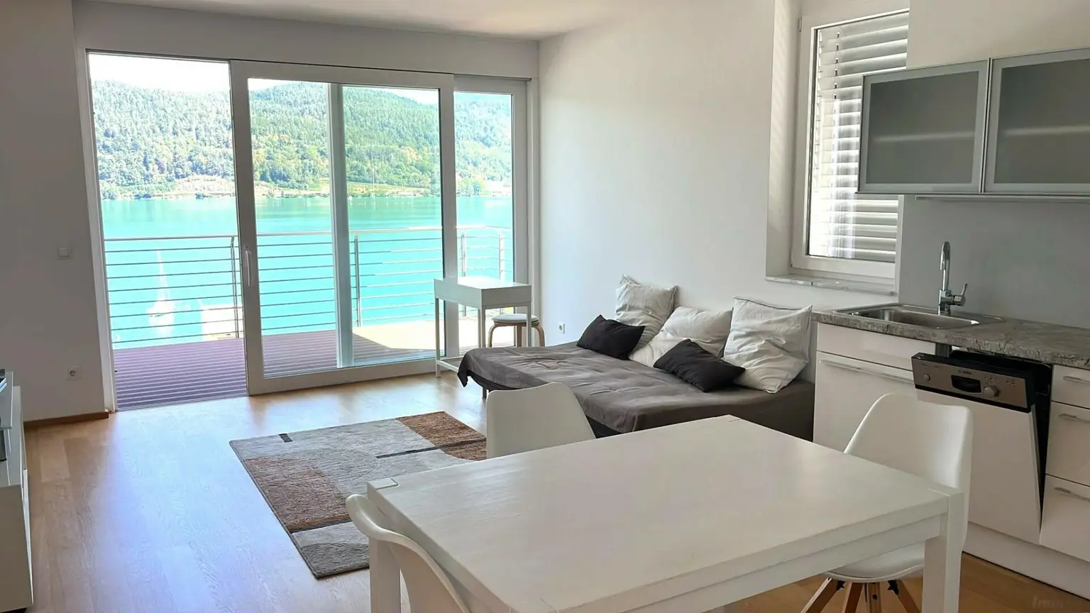 Schiefling - Penthouse Wohnung mit Seeblick und Privatstrand am Wörthersee