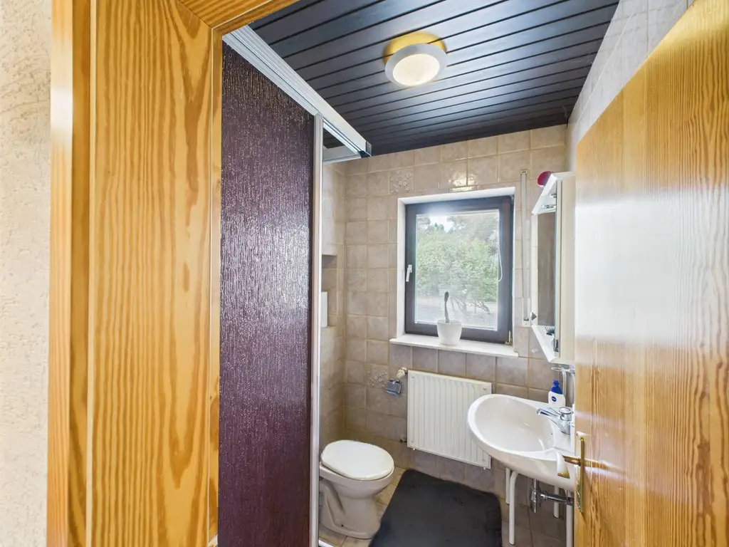 Badezimmer EG