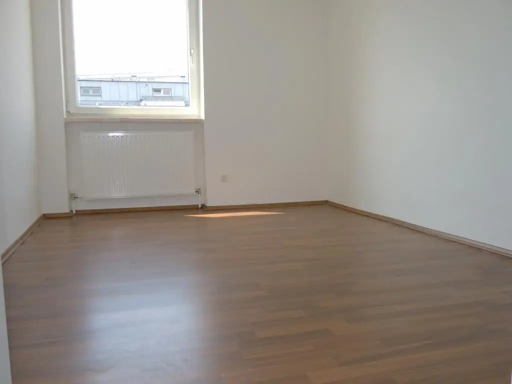 Helle 3-Zimmer-Wohnung mit Balkon
