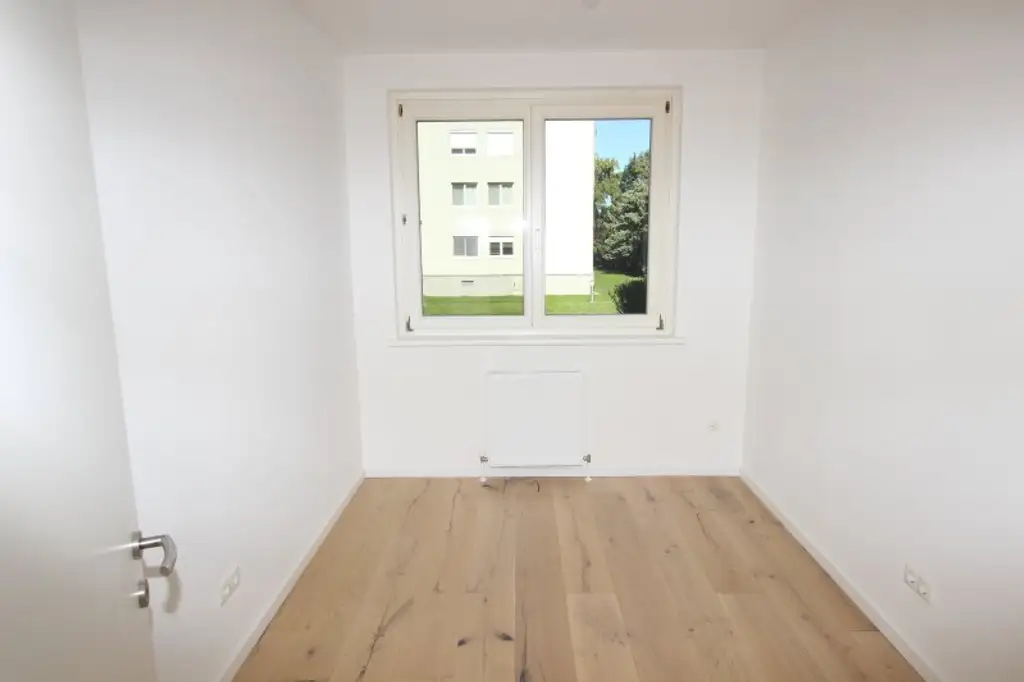 ERSTBEZUG NACH KOMPLETTRENOVIERUNG, GRÜNRUHELAGE, SCHÖNER AUSBLICK AUF DEN BISAMBERG!!