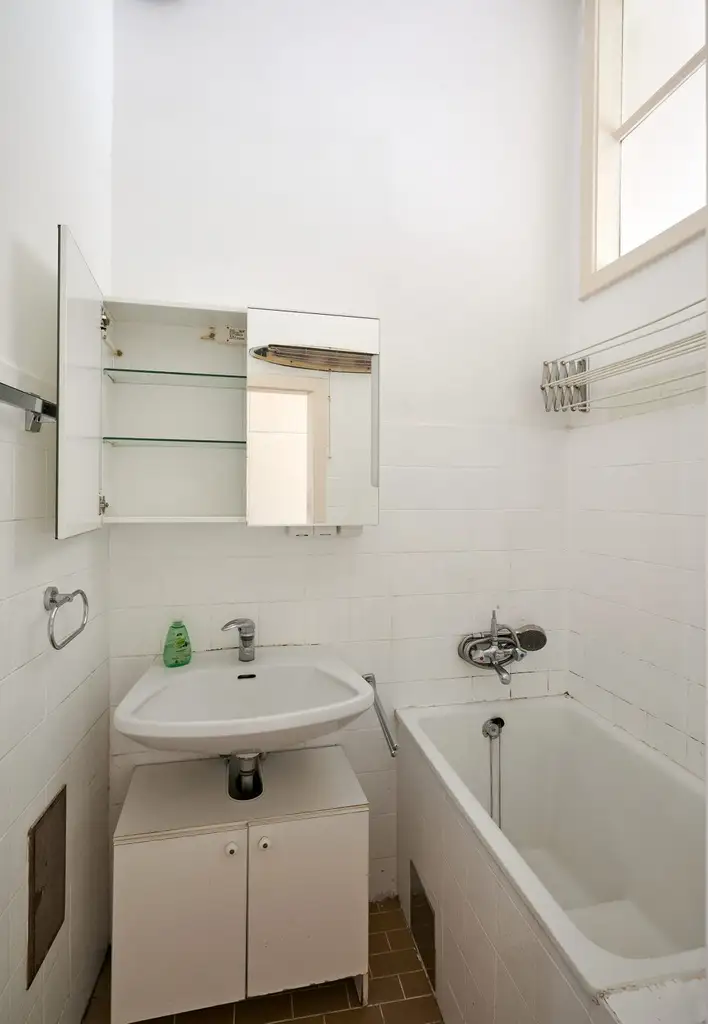 Sie suchen eine Altbauwohnung mit Potenzial in ausgezeichneter Lage?