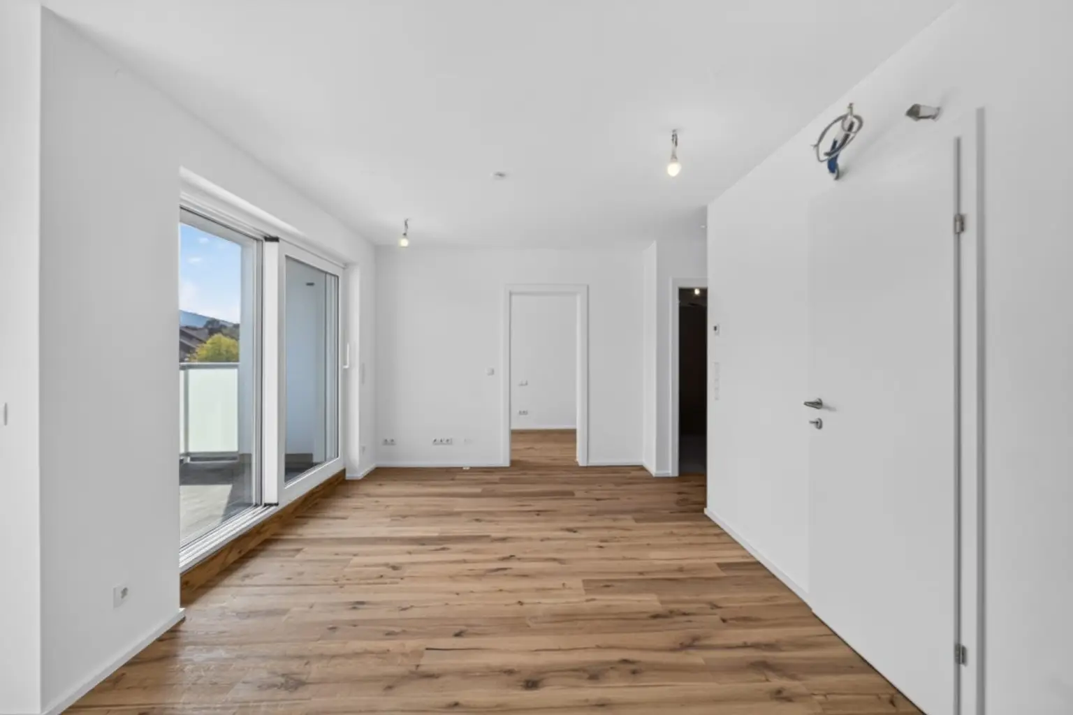 F | THE GREEN 15  ++ ZWEI Zimmer mit BALKON | Prima Service Immobilien