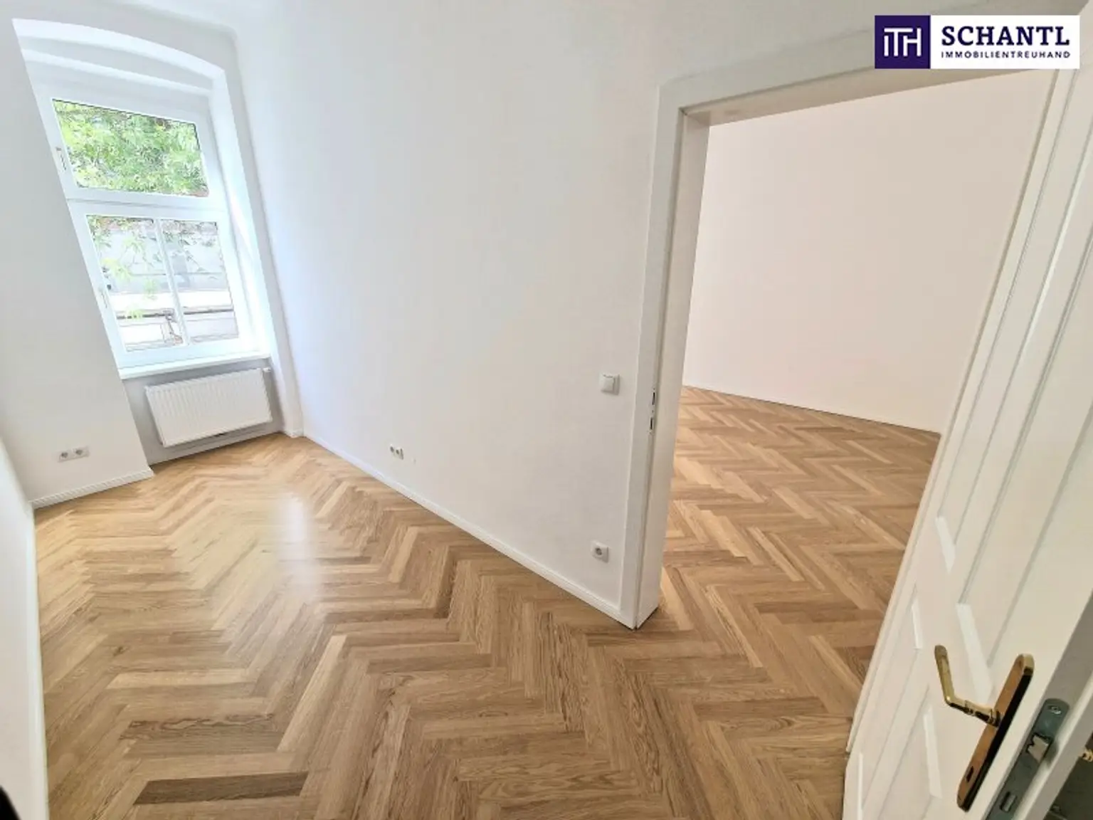 Altbauflair neu entdeckt: Liebevoll sanierte 2-Zimmer-Wohnung mit moderner Ausstattung und bester Infrastruktur +Traumhaftes Altbauhaus + Überzeugen Sie sich selbst!