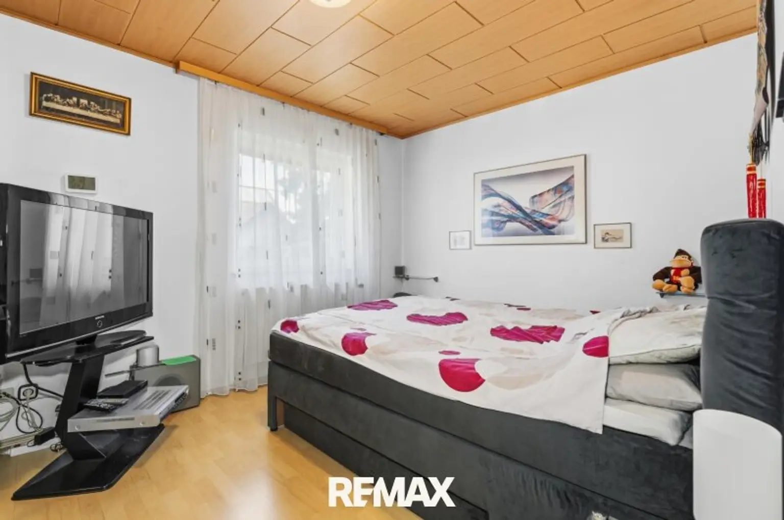 12 Zimmer 1 EG