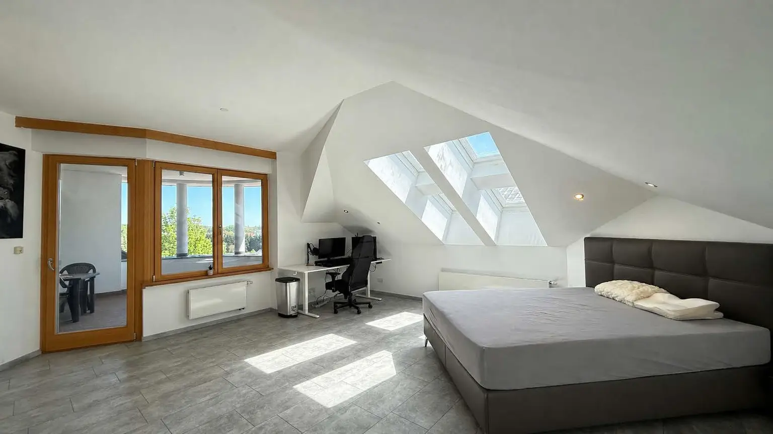 Schlafzimmer mit Terrasse DG