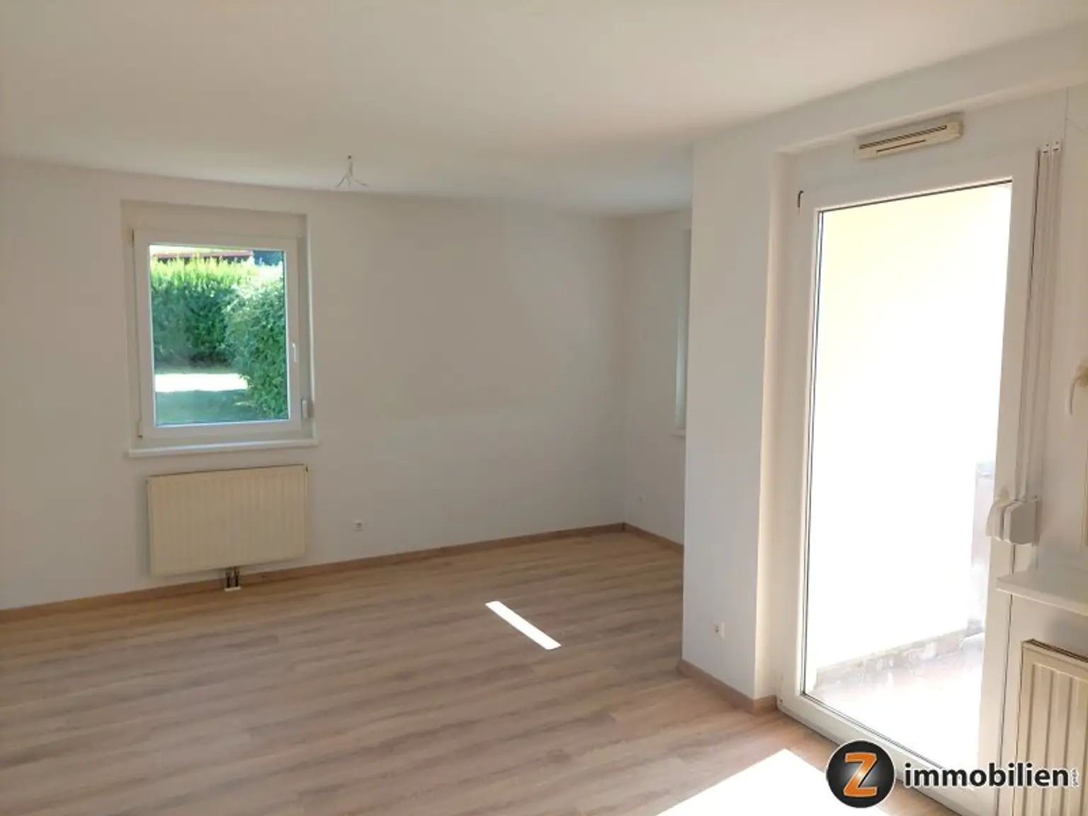 Wallendorf: Sonnige Erdgeschoßwohnung mit Terrasse