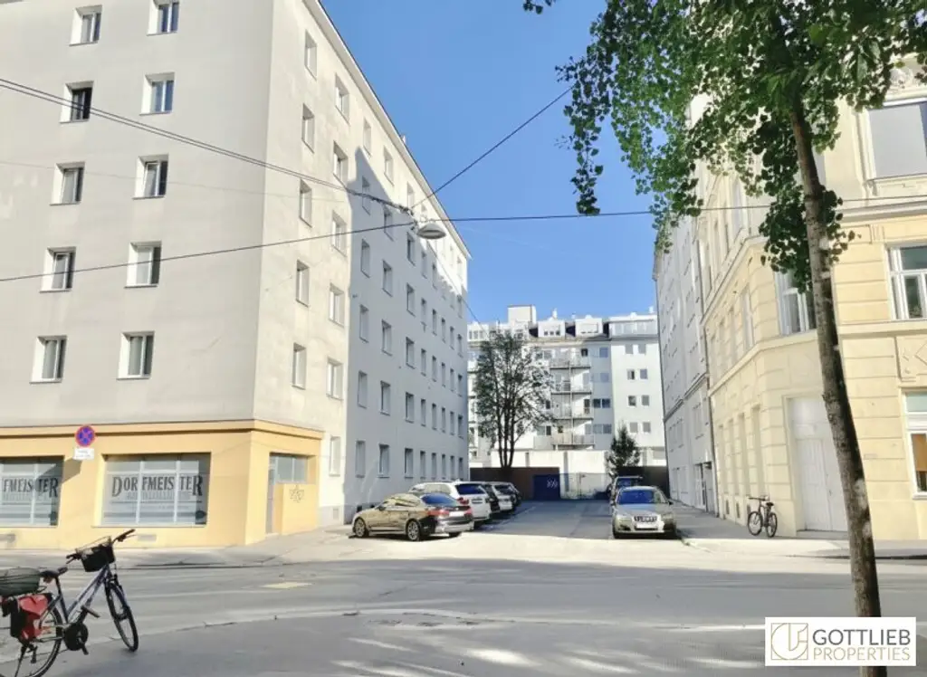Grünruhelage nahe Arenbergpark! Teilmöblierte 2-Zimmer-Wohnung mit Loggia in Stockwerkslage