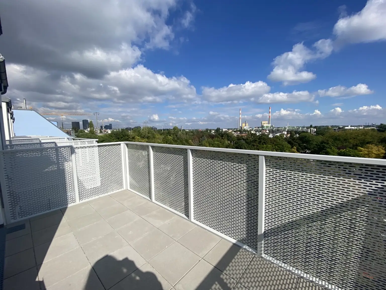 2 Zimmer + Balkon - 1 bedroom apartment + balcony  ERSTBEZUG =Das Laurenz= Top Weitblick Wohnung U3