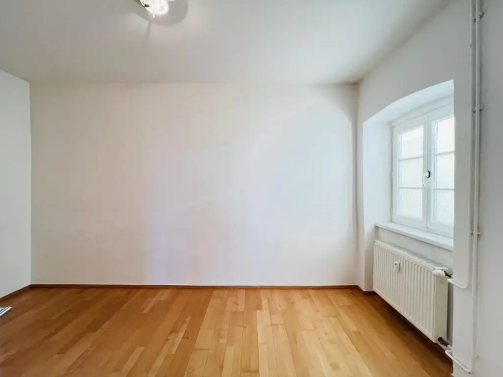 Zentral gelegenes Anlageobjekt in Loosdorf – 8 Wohnungen & 11 Stellplätze