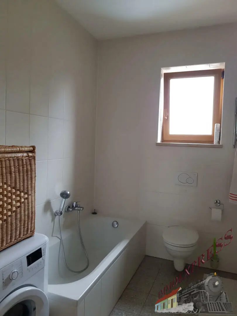 Modernes Mehrfamilienhaus mit 5 Wohneinheiten in Ruhelage – vollvermietet !