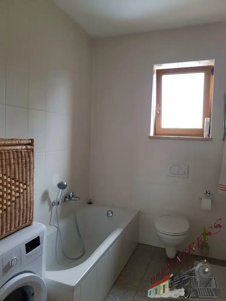 Modernes Mehrfamilienhaus mit 5 Wohneinheiten in Ruhelage – vollvermietet !