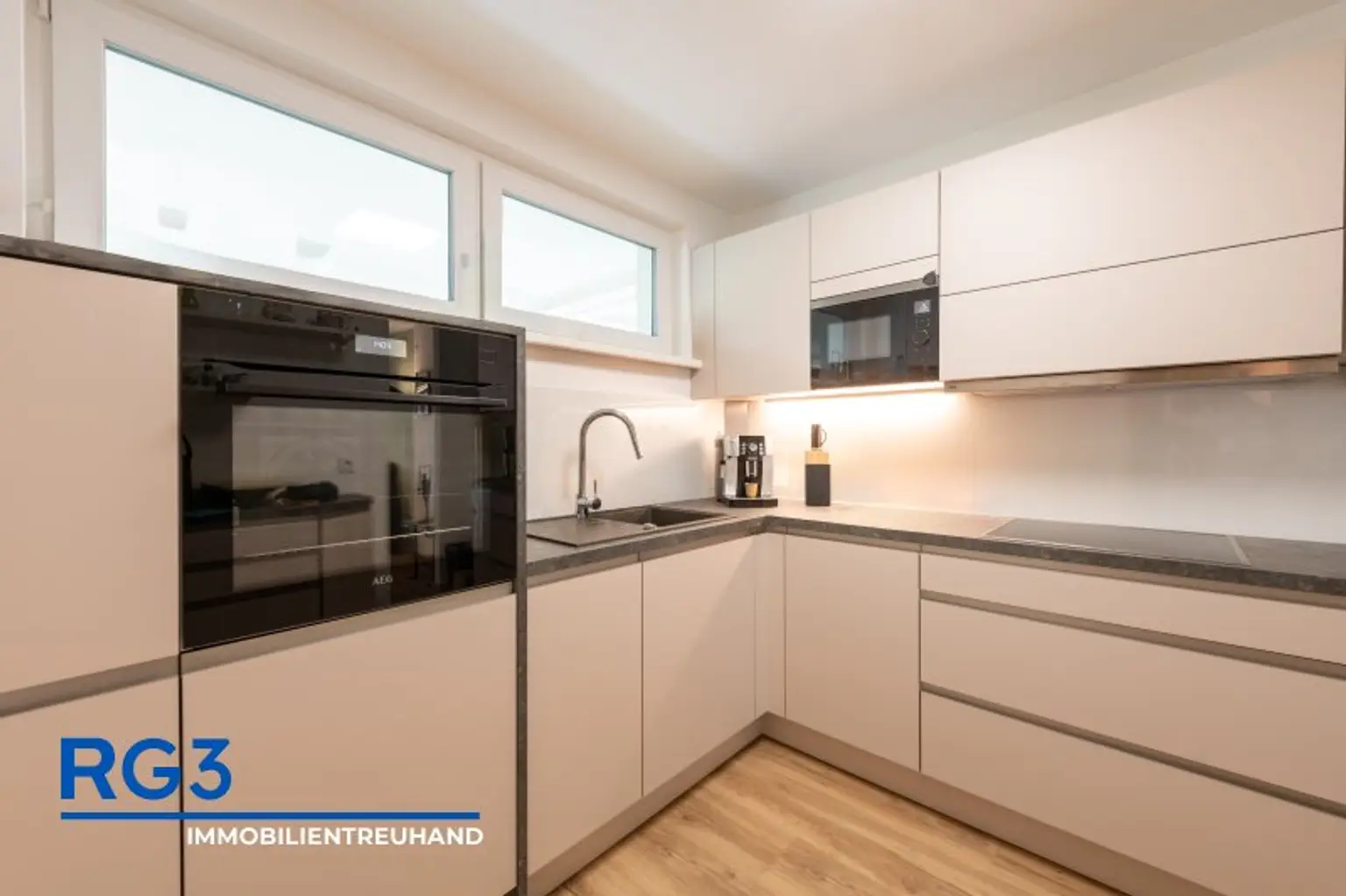 Traumhafte Maisonette in Gumpoldskirchen: 4 Zimmer & Loggia