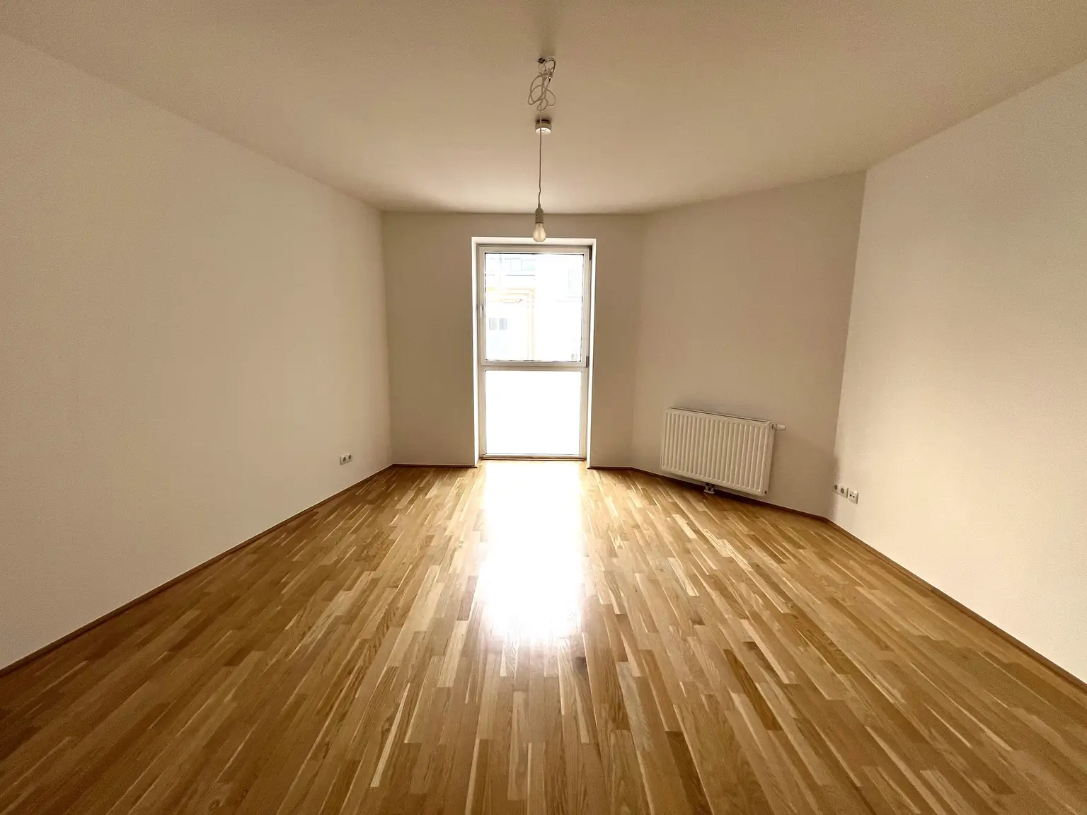 Top-Lage beim Stephansplatz: Moderne, klimatisierte Dachgeschoßwohnung im stilvollen Haus