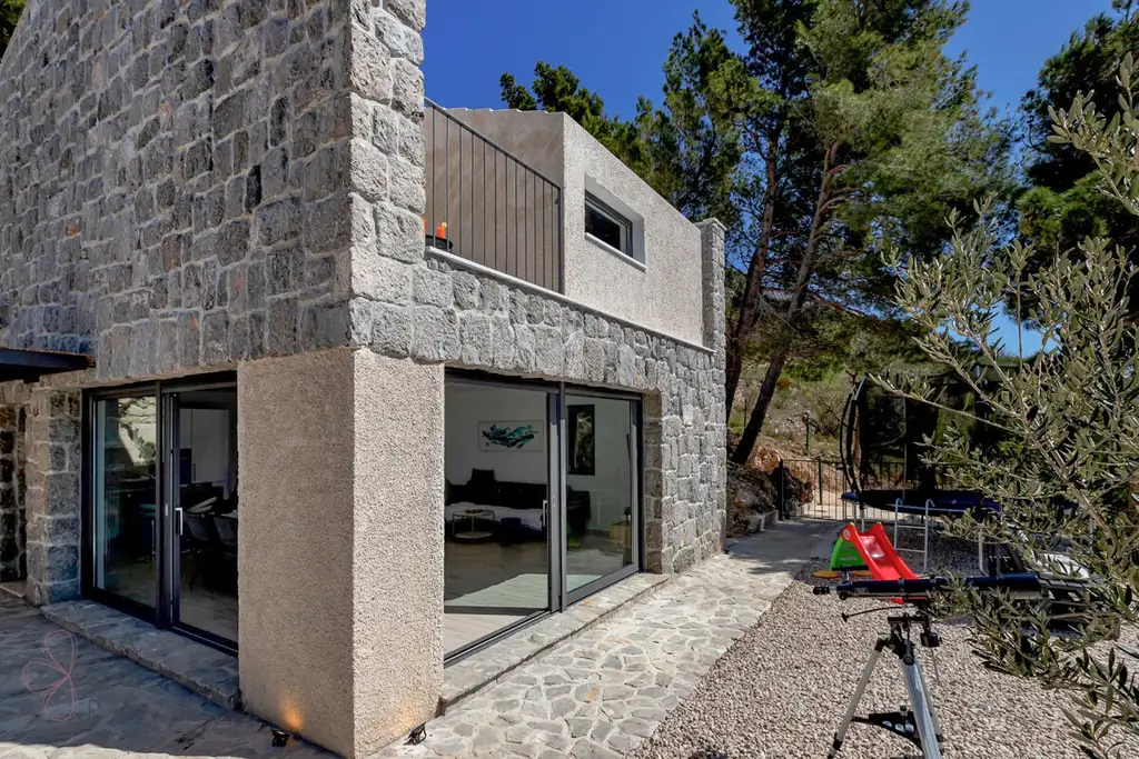 Stone Mansion Makarska – Mediterrane Eleganz mit Investitionspotenzial
