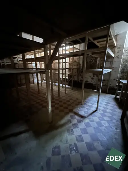 Großes Souterrain mit Erdgeschossfläche