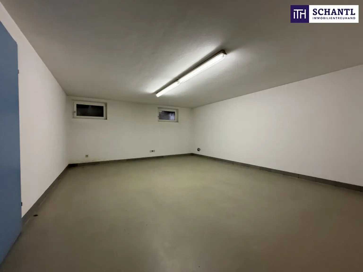 SONNENLAGE - Neuwertiges ca. 160m2 großes Traumhaus mit idyllischem Garten + Terrasse, 2 Garagen & Top-Ausstattung in Ruhelage