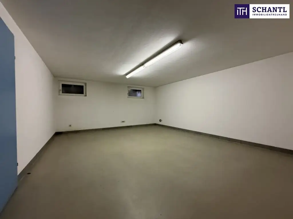 SONNENLAGE - Neuwertiges ca. 160m2 großes Traumhaus mit idyllischem Garten + Terrasse, 2 Garagen & Top-Ausstattung in Ruhelage