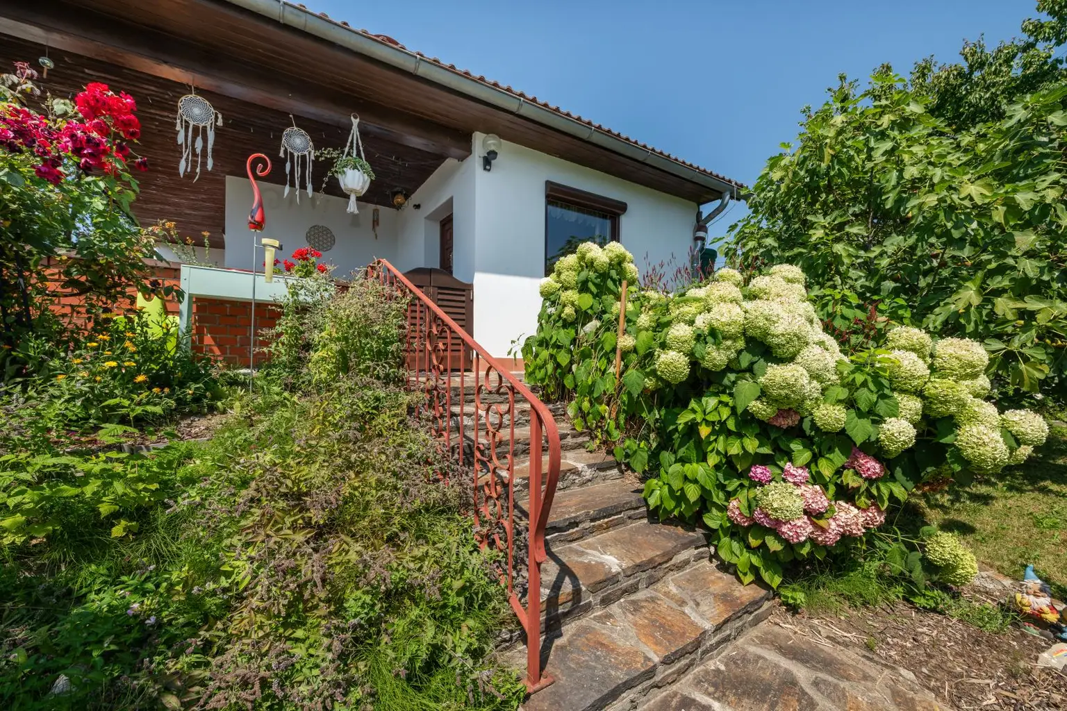 Wohnen wo andere Urlaub machen - Haus mit Traumaussicht nahe Stubenbergsee