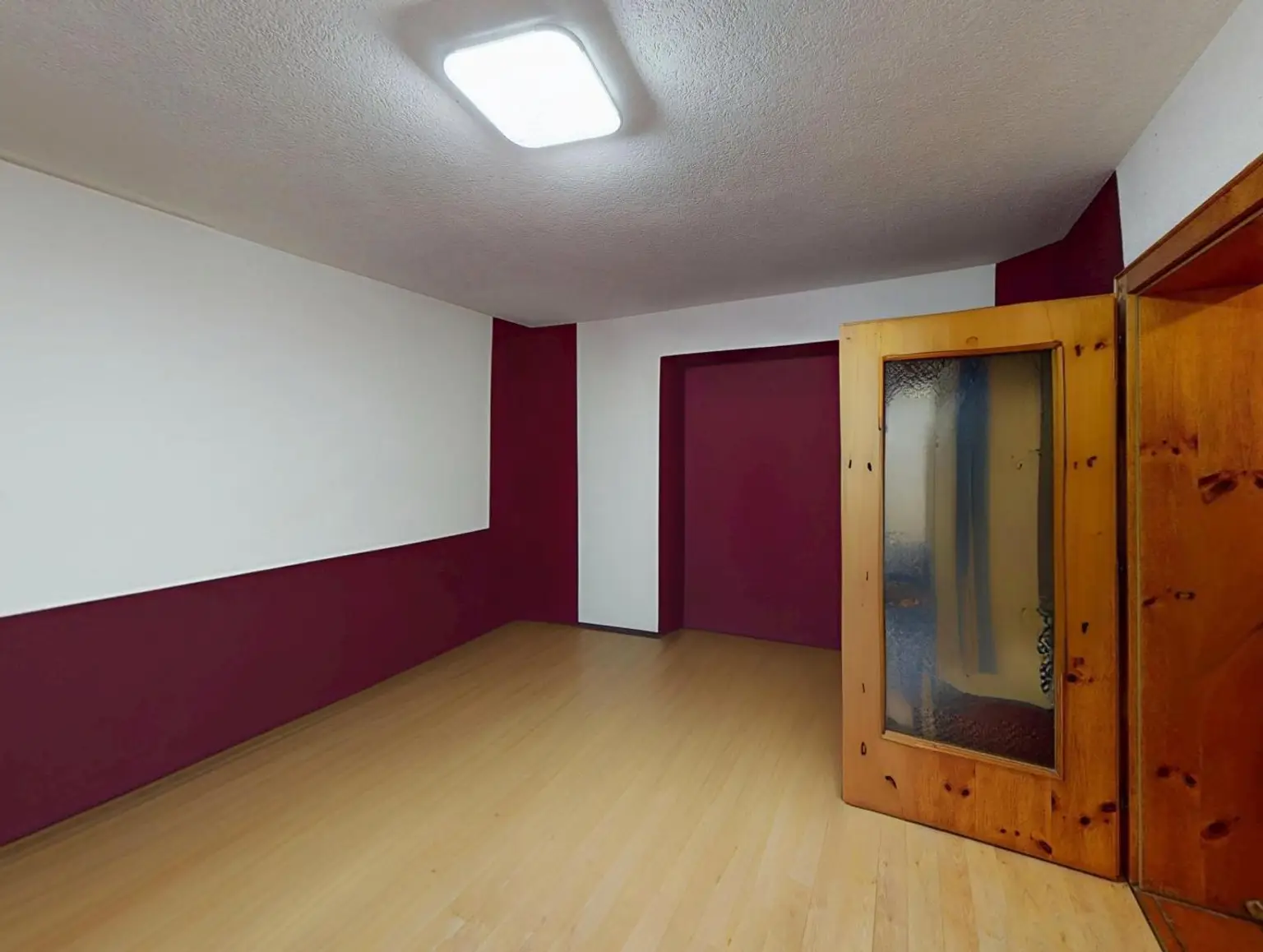 Sonnigste Lage Landecks mit traumhafter Aussicht – Haus mit viel Potenzial!