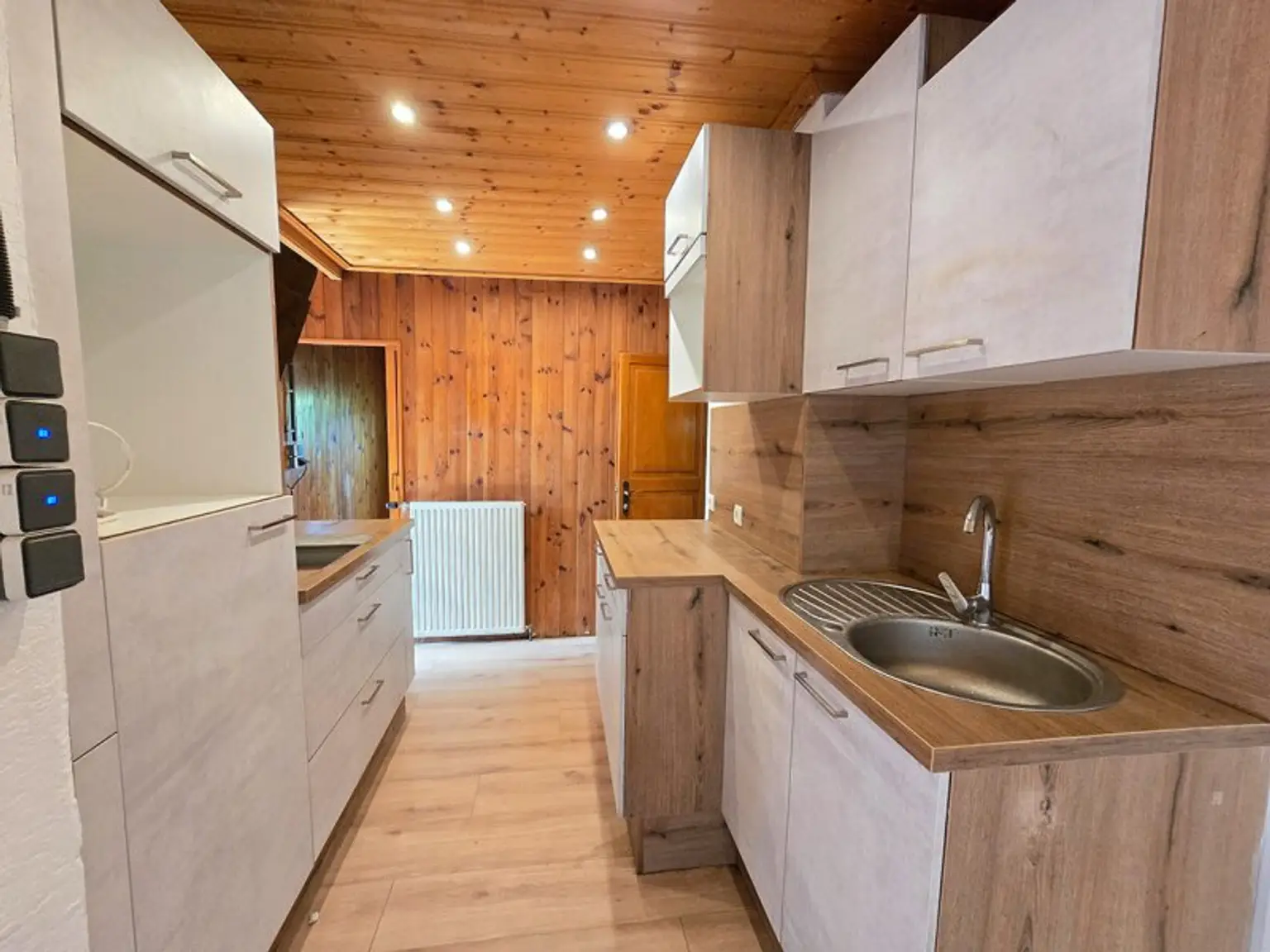 *** HAUS MIT POOL UND WINTERGARTEN - IDEAL FÜR NATUR- UND TIERFREUNDE ***
