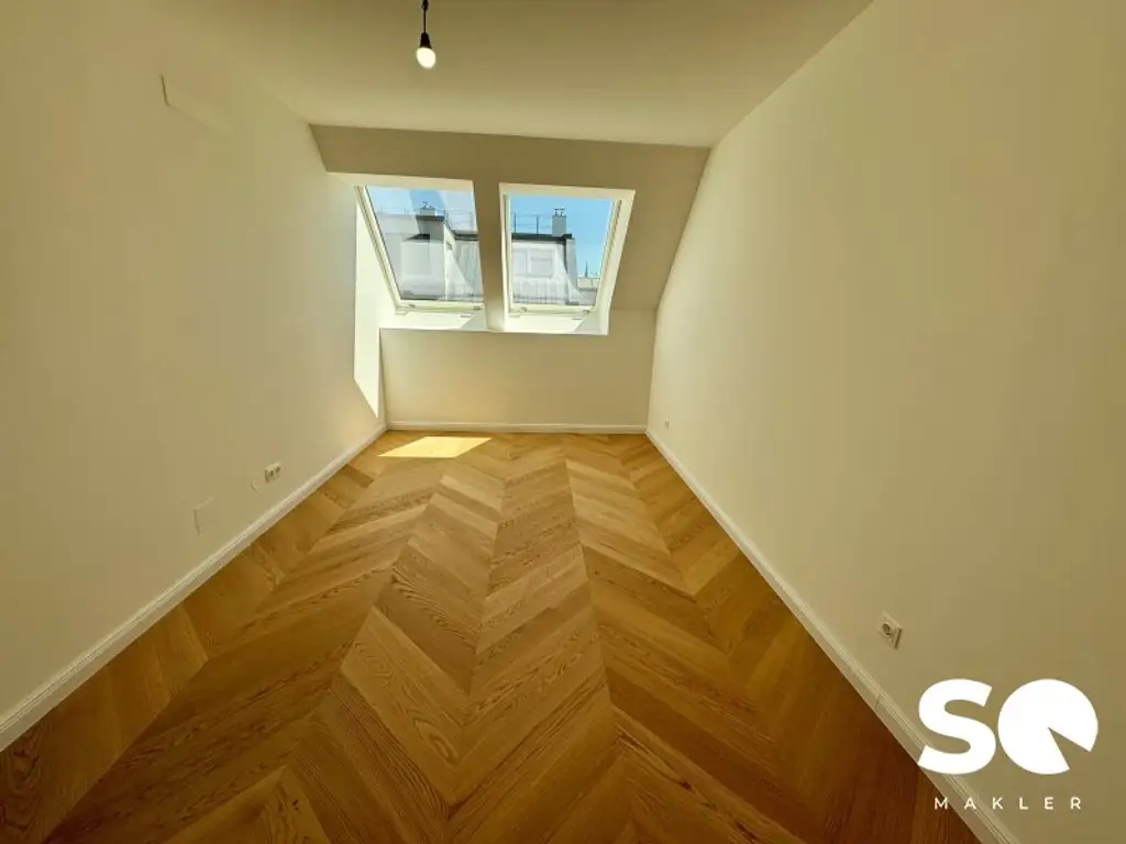 #SQ - ERSTBEZUG! HOCHWERTIG SANIERTE DACHGESCHOSSWOHNUNG - 3 ZIMMER