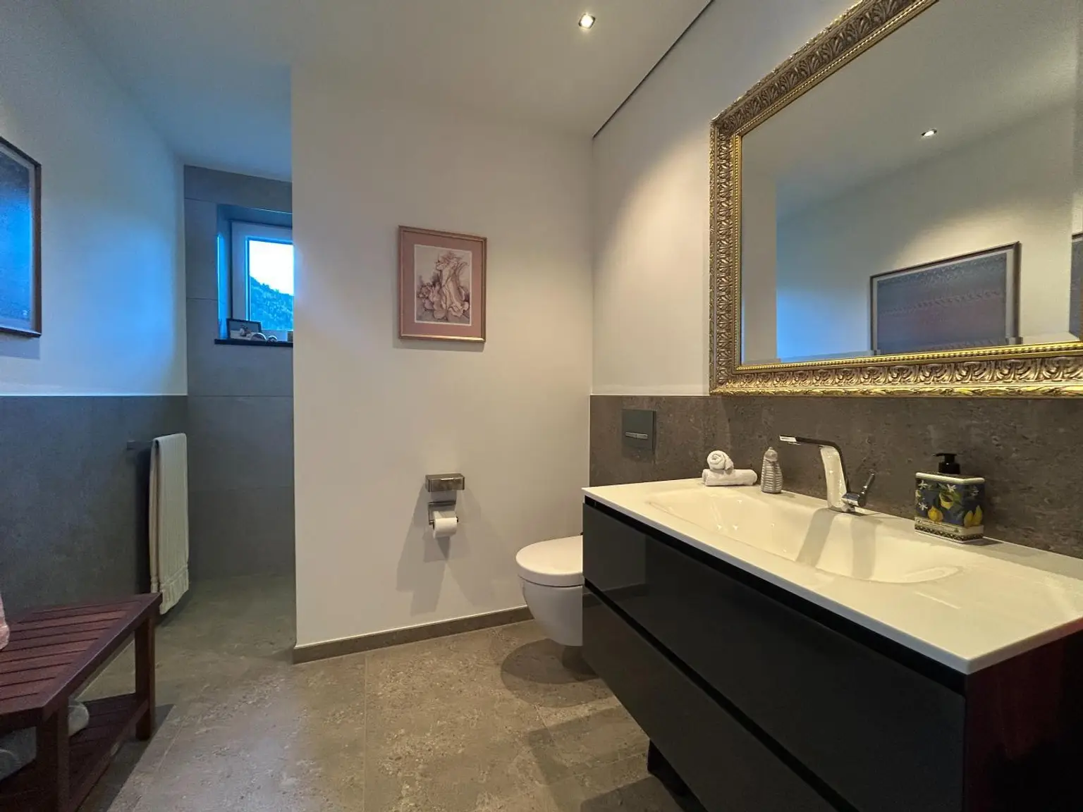 Badezimmer EG