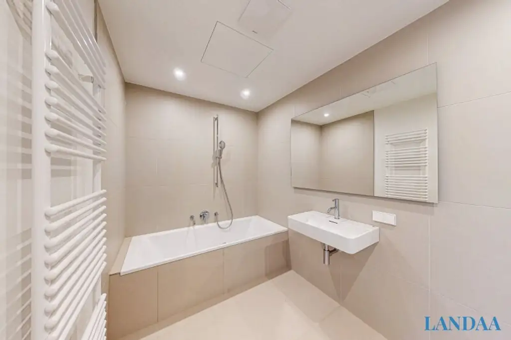 Möblierte 2-Zimmer-Wohnung mit großzügiger Loggia und exklusiven Services