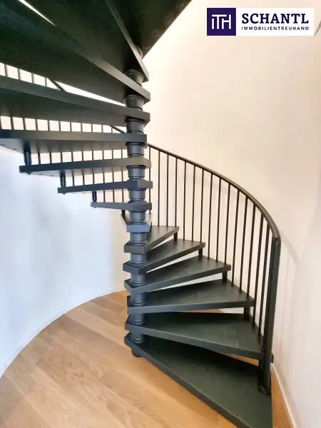 LETZTE Wohnung - Schnell sein! Leistbare Familien-Wohnung im Dachgeschoss! Toll aufgeteilt + Zentrumsnah + 3 Zimmer mit Terrasse + Frisch saniert + Hauseigene Tiefgarage! Besser geht es nicht....