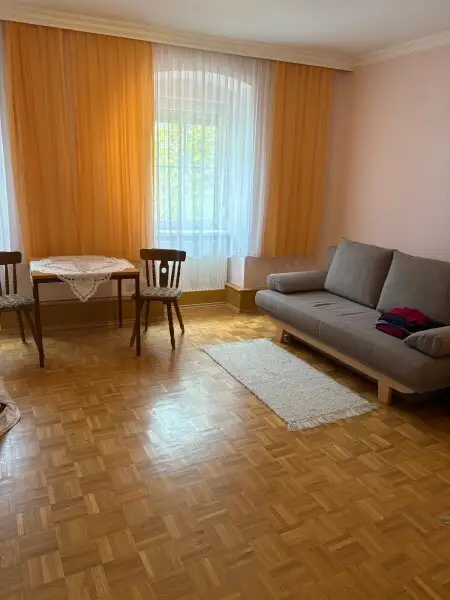 Größzügiges Zweifamilienhaus im Herzen von Breitenbrunn